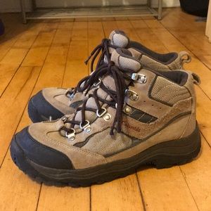 Columbia winter hiking shoes